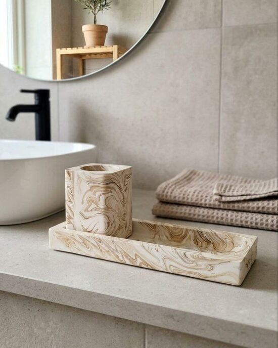 FORM – Jesmonito vonios aksesuarų rinkinys