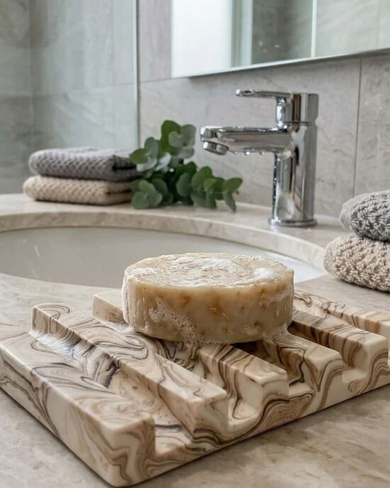 FLOW – Jesmonito muilinė su grotelėmis