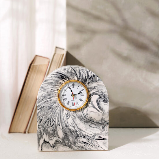 Laikrodis „Laiko tėkmė“