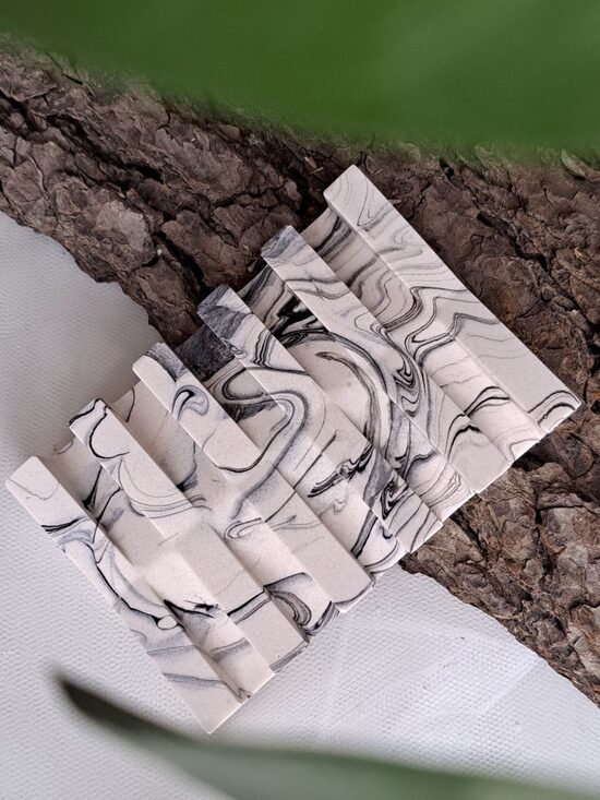 FLOW – Jesmonito muilinė su grotelėmis